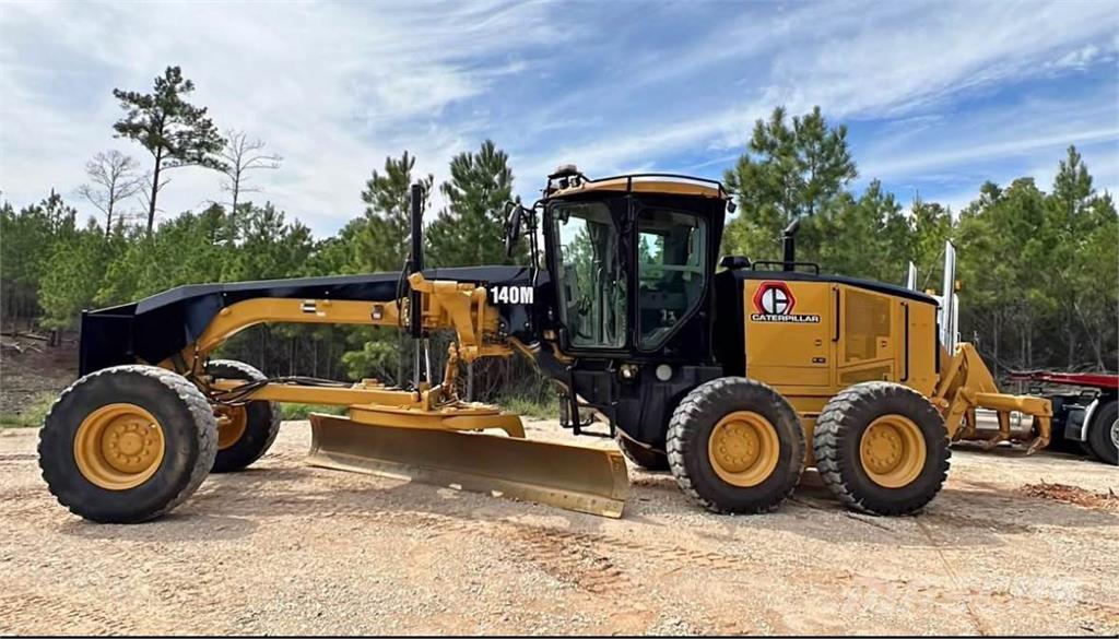 CAT 140M Väghyvlar