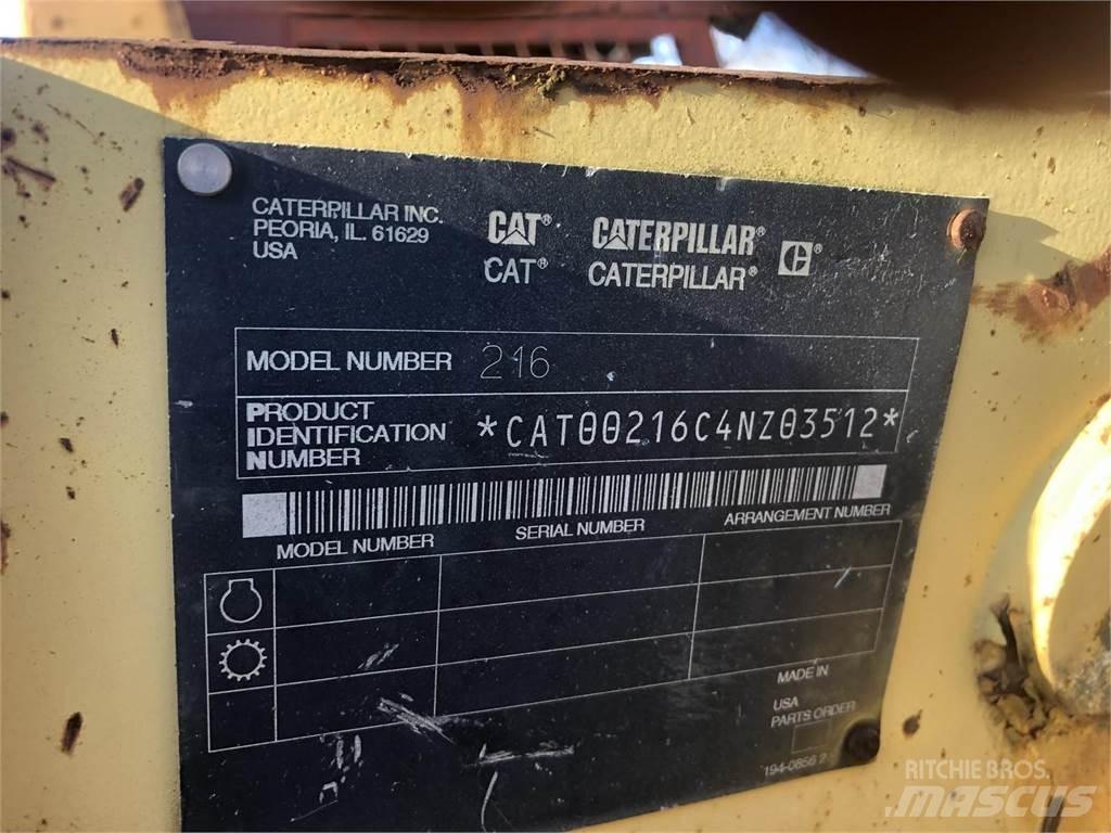 CAT 216B Kompaktlastare