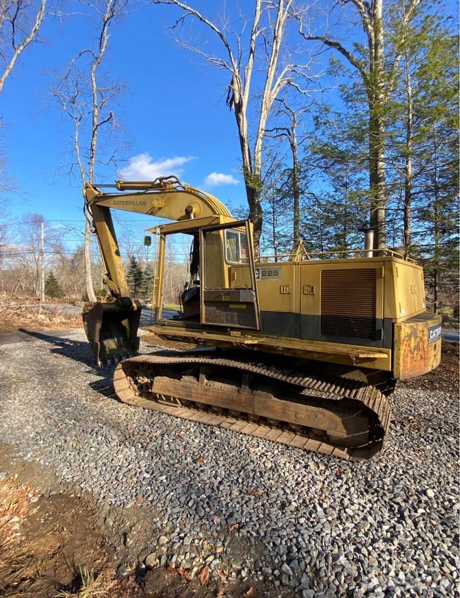 CAT 225 Bandgrävare