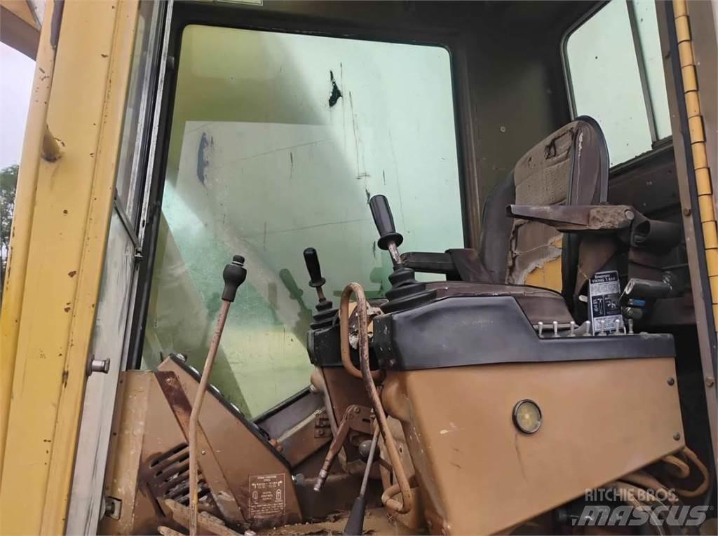 CAT 225 LC Bandgrävare