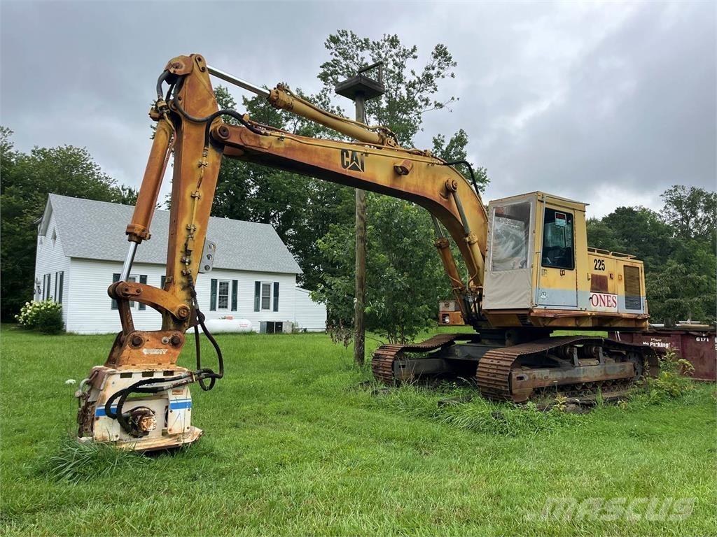 CAT 225 LC Bandgrävare