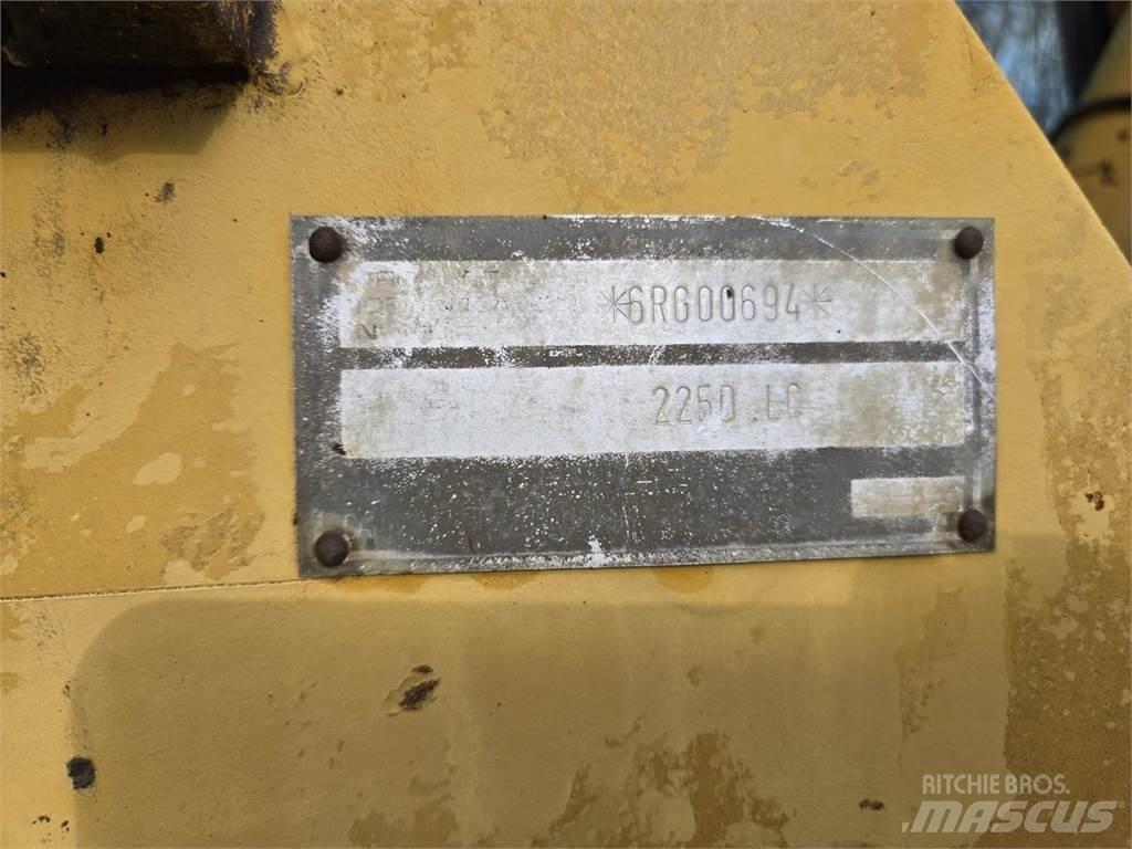 CAT 225D Bandgrävare