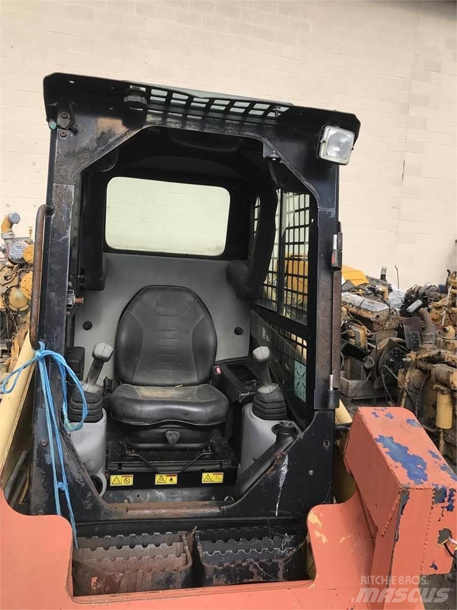 CAT 226B Kompaktlastare