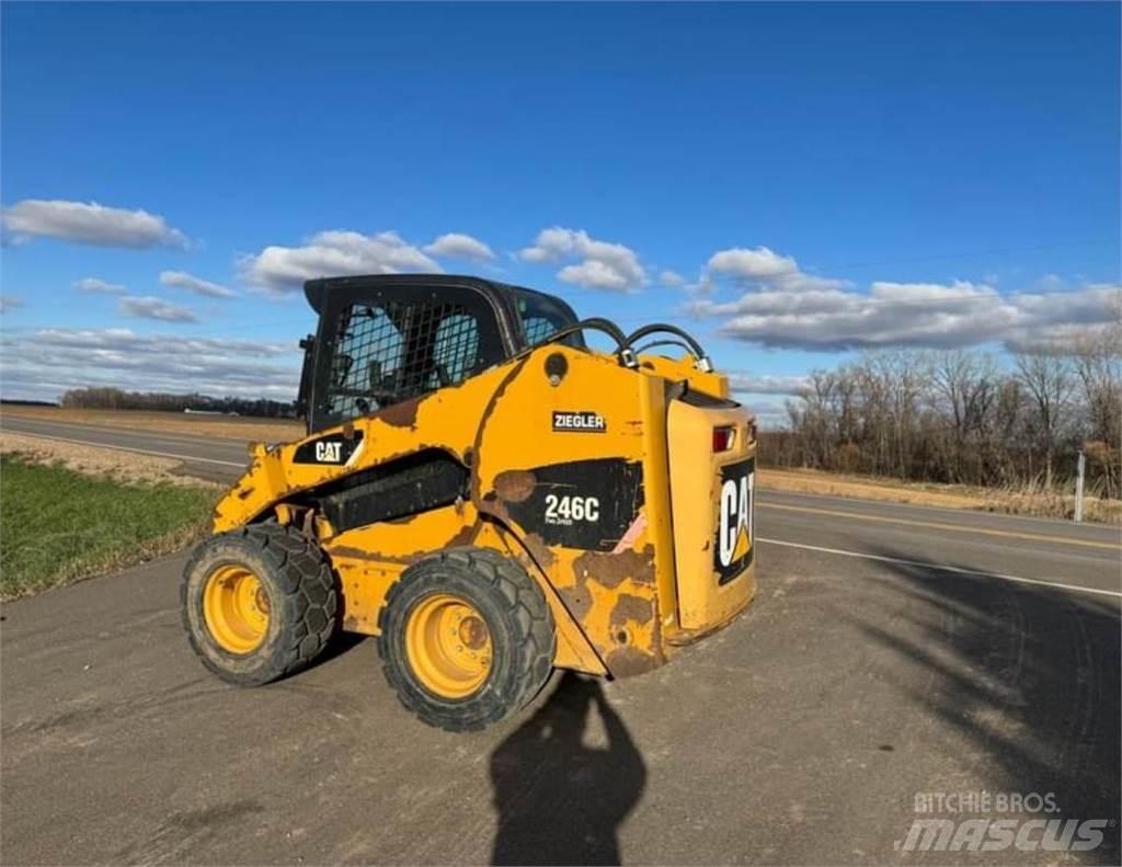 CAT 246C Kompaktlastare