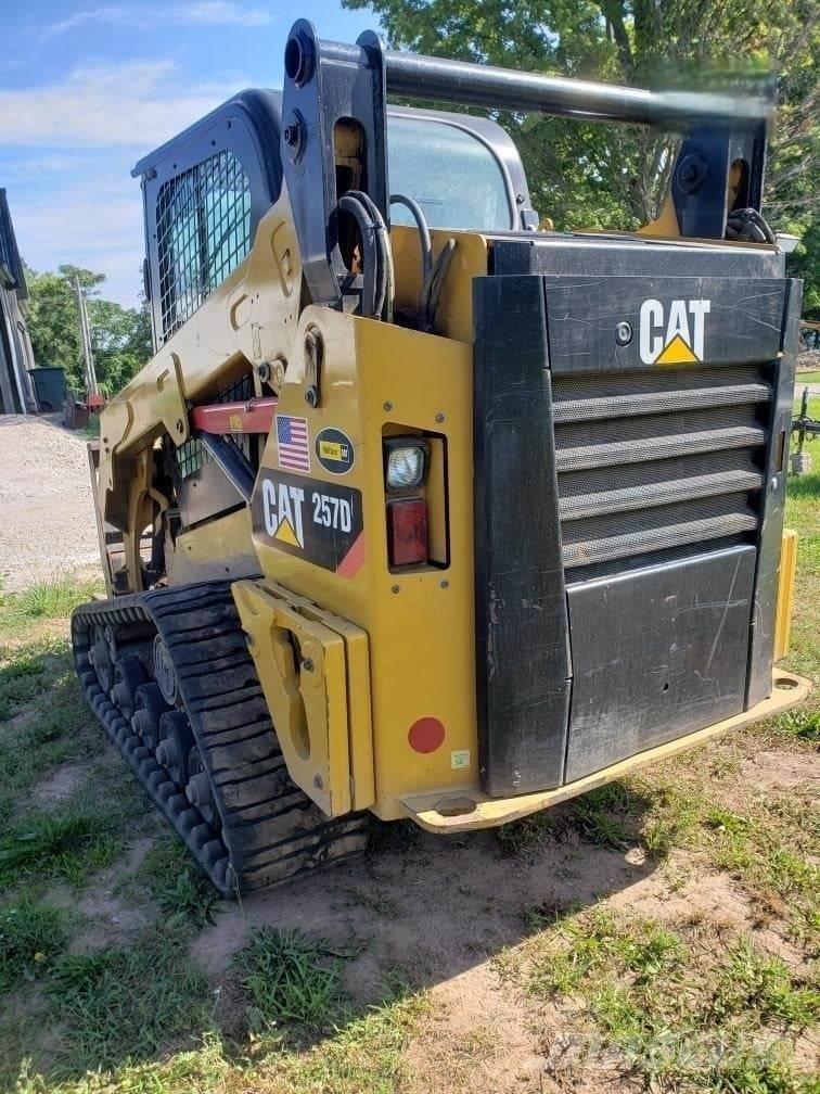 CAT 257D Kompaktlastare