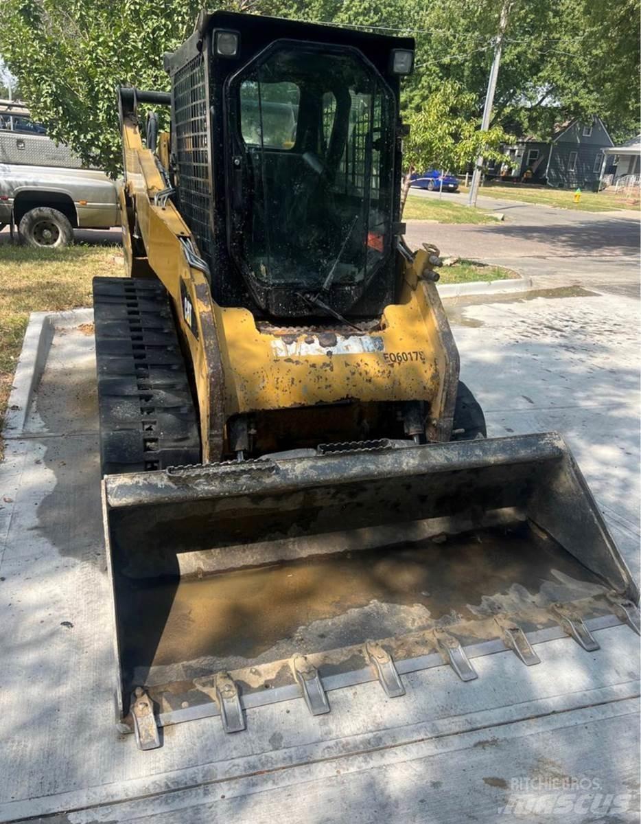 CAT 259B3 Kompaktlastare
