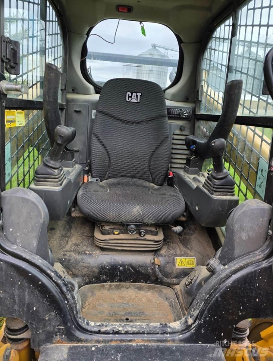 CAT 262D3 Kompaktlastare