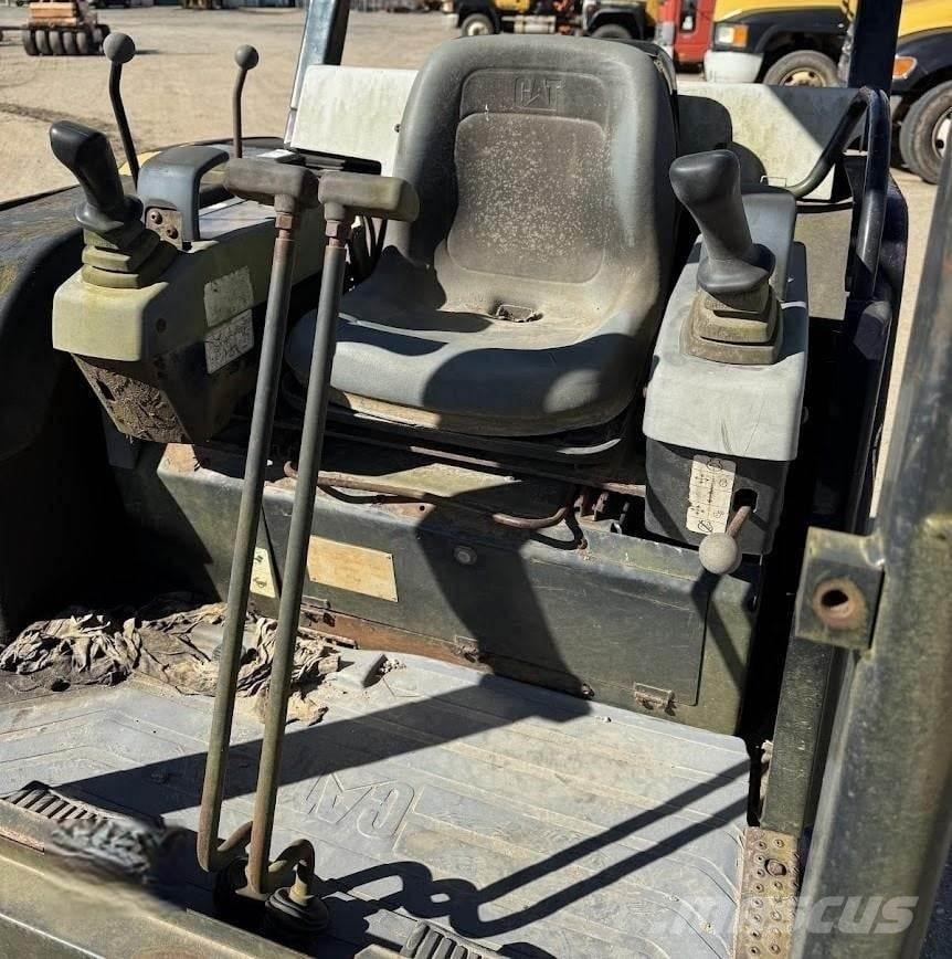 CAT 302.5 Minigrävare < 7t