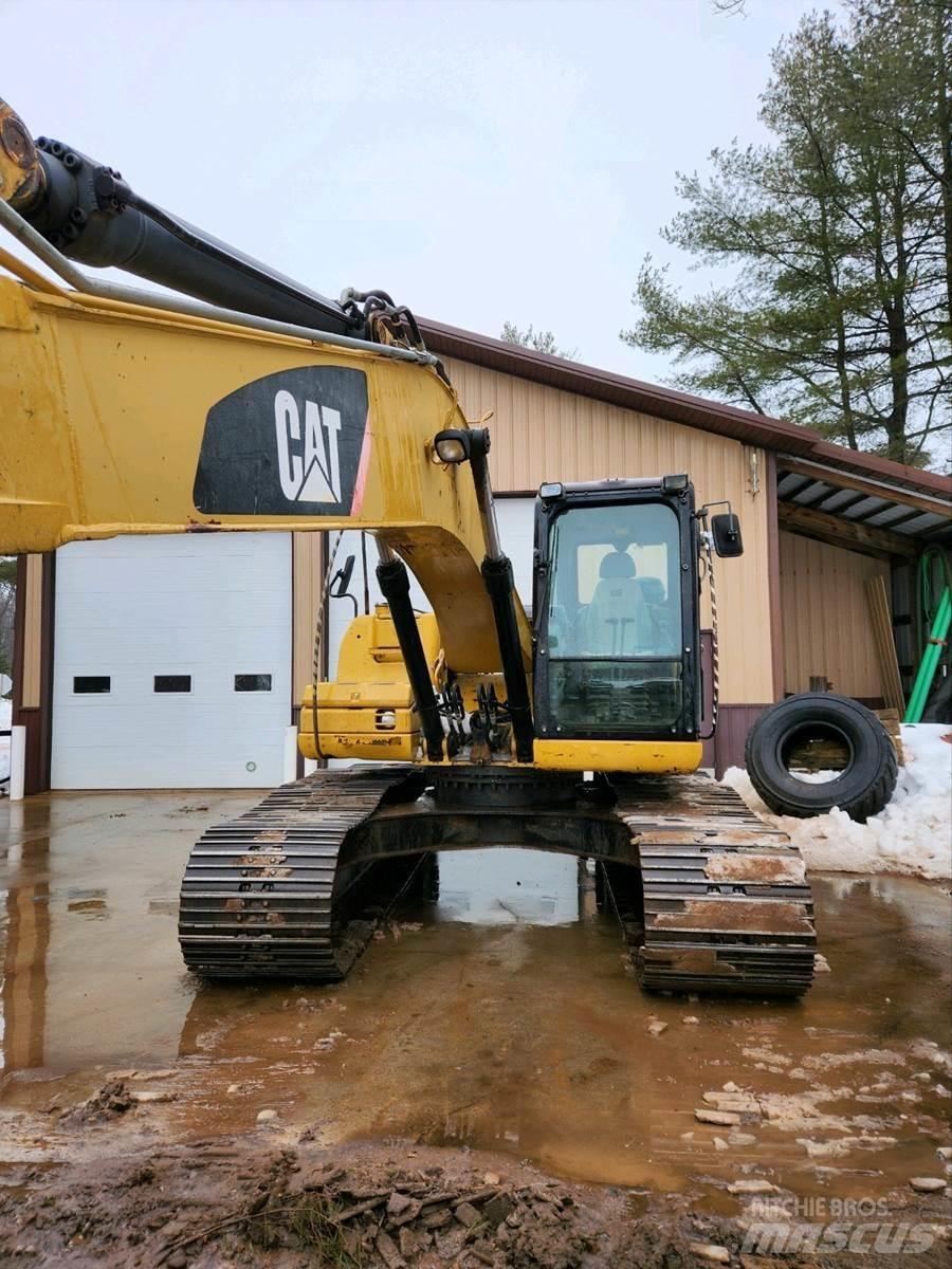 CAT 320DL Bandgrävare
