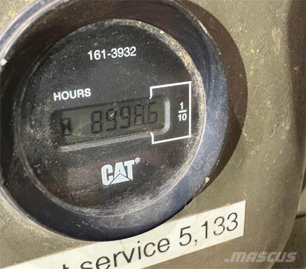 CAT 320DL Bandgrävare