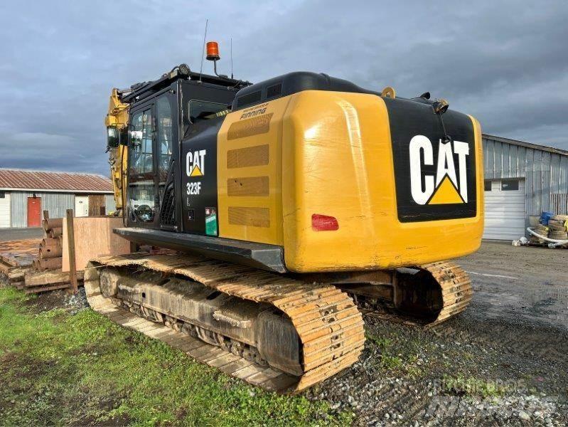 CAT 323FL Bandgrävare