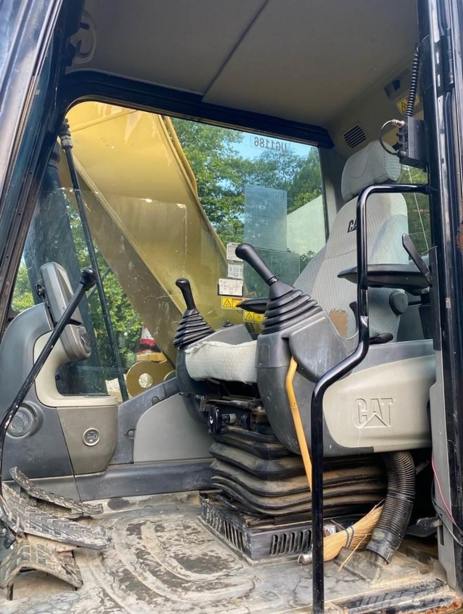 CAT 324DL Grävmaskiner med lång räckvidd
