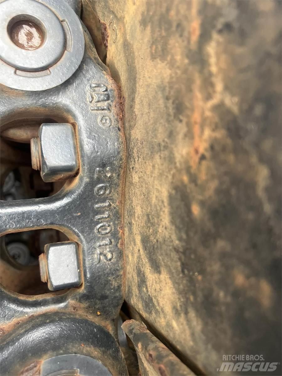 CAT 325 Band, kedjor och underreden