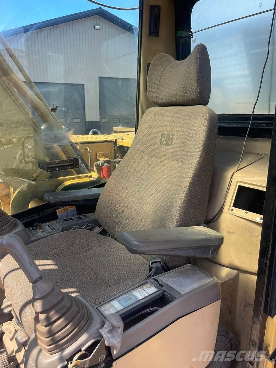 CAT 325BL Bandgrävare