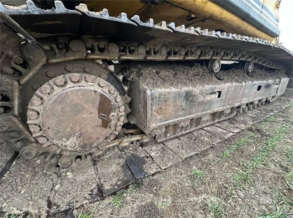CAT 330BL Bandgrävare