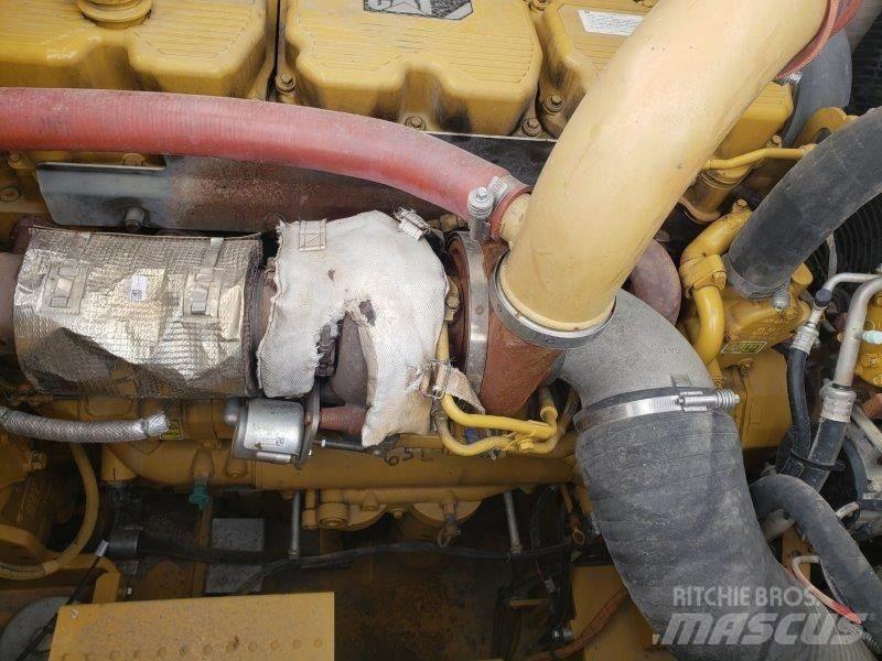 CAT 390FL Bandgrävare
