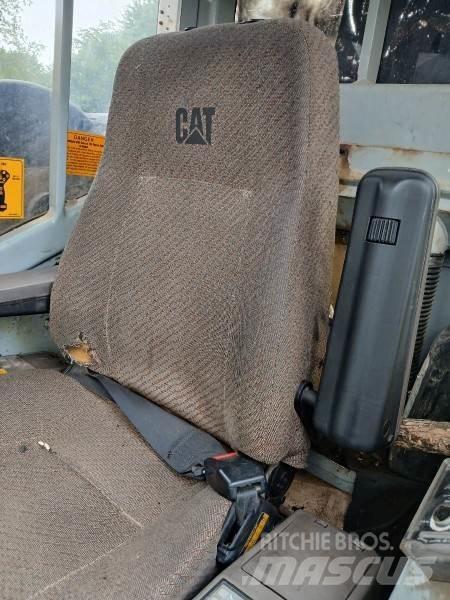 CAT 521 Fällare-läggare