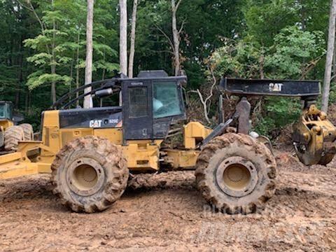 CAT 525C Lunnare