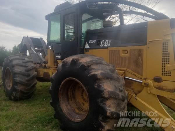 CAT 525C Lunnare
