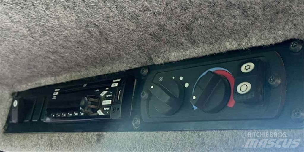 CAT 525D Lunnare