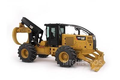 CAT 535D Lunnare