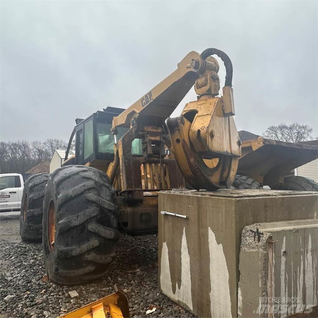CAT 545 Lunnare