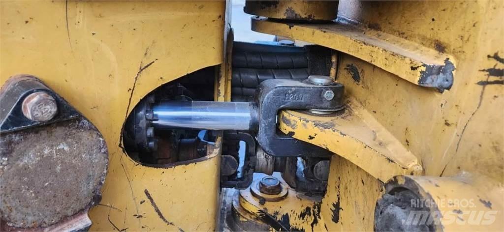 CAT 553C Fällare-läggare