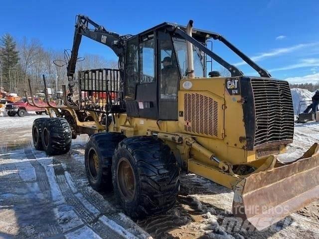 CAT 574 Skotare