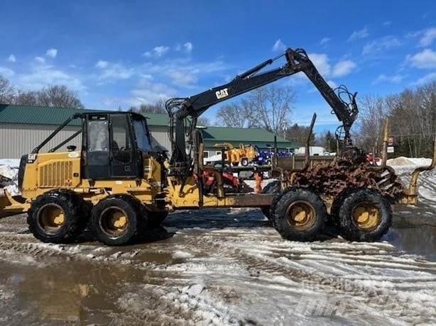 CAT 574 Skotare