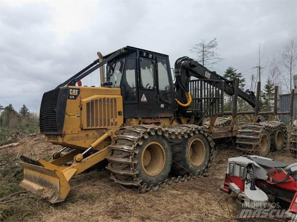 CAT 574 Skotare