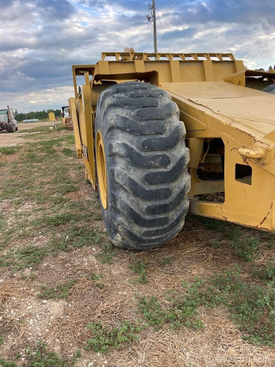 CAT 621B Schaktvagnar