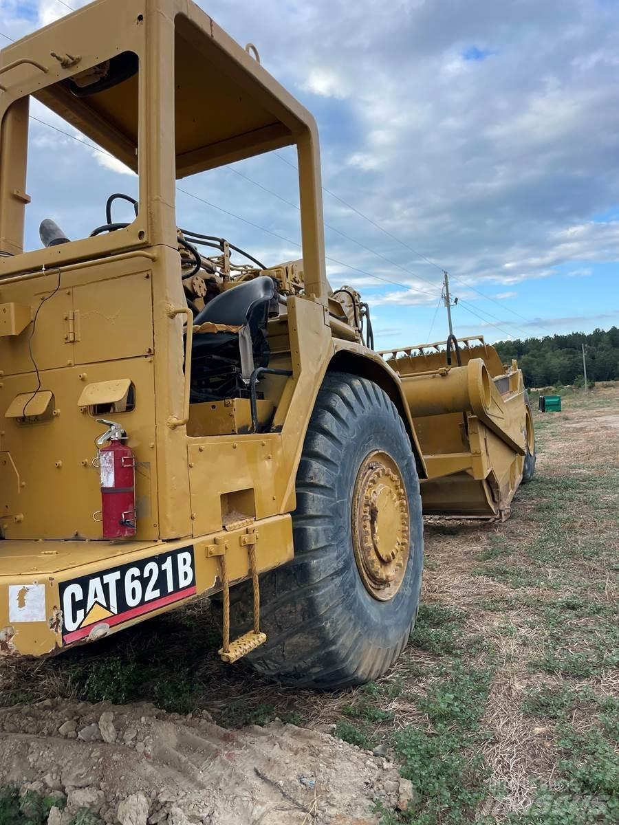 CAT 621B Schaktvagnar