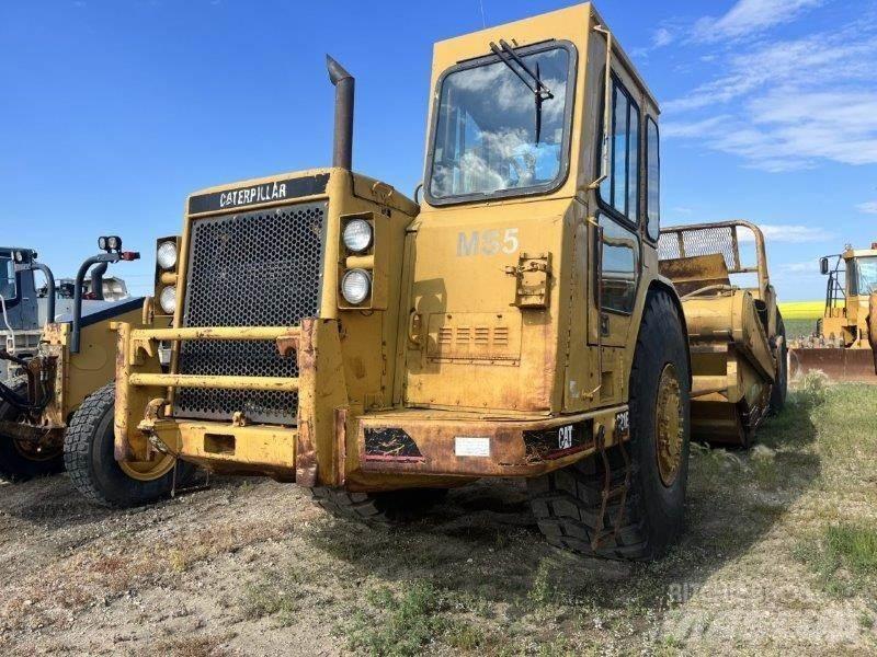 CAT 621E Schaktvagnar