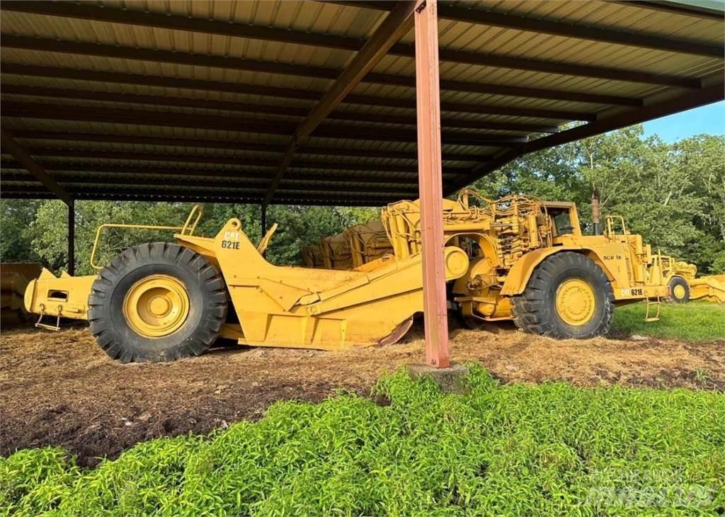 CAT 621E Schaktvagnar