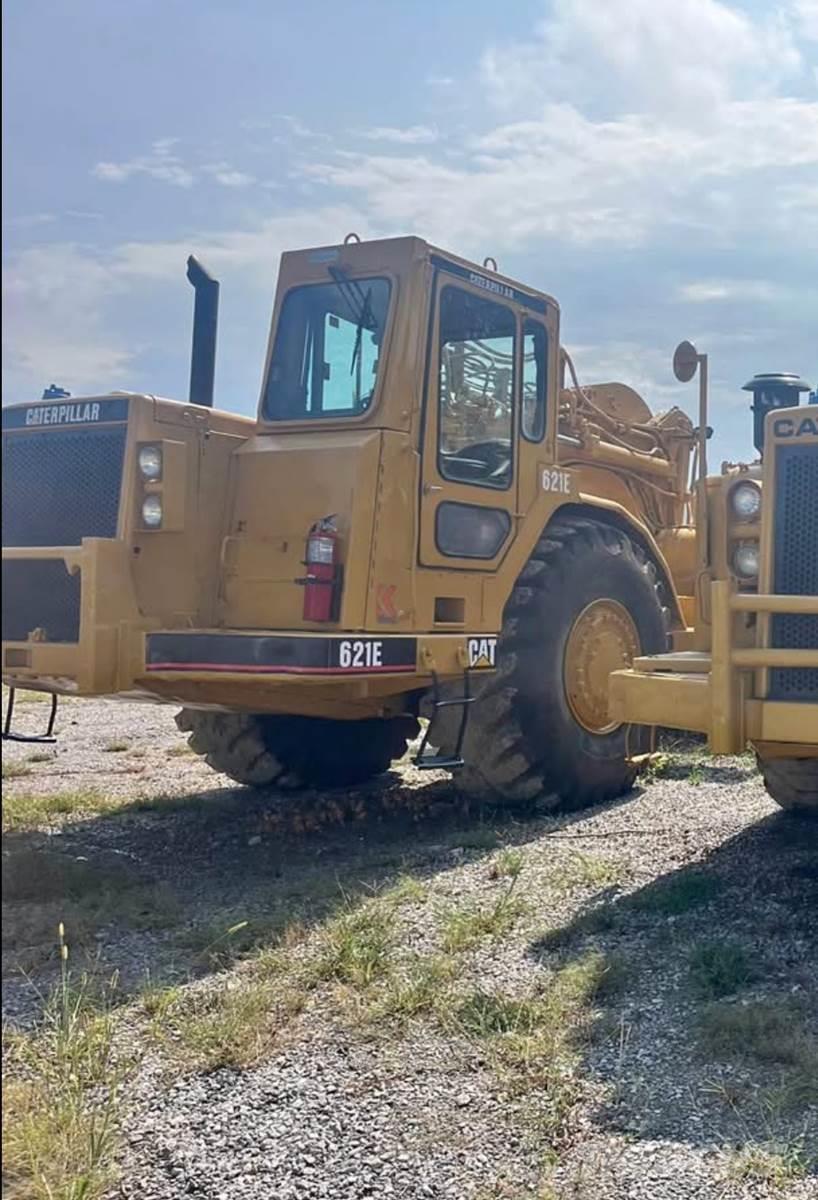 CAT 621E Schaktvagnar