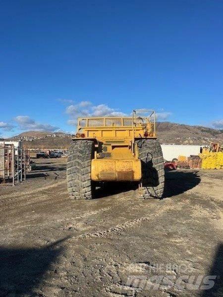 CAT 621G Schaktvagnar