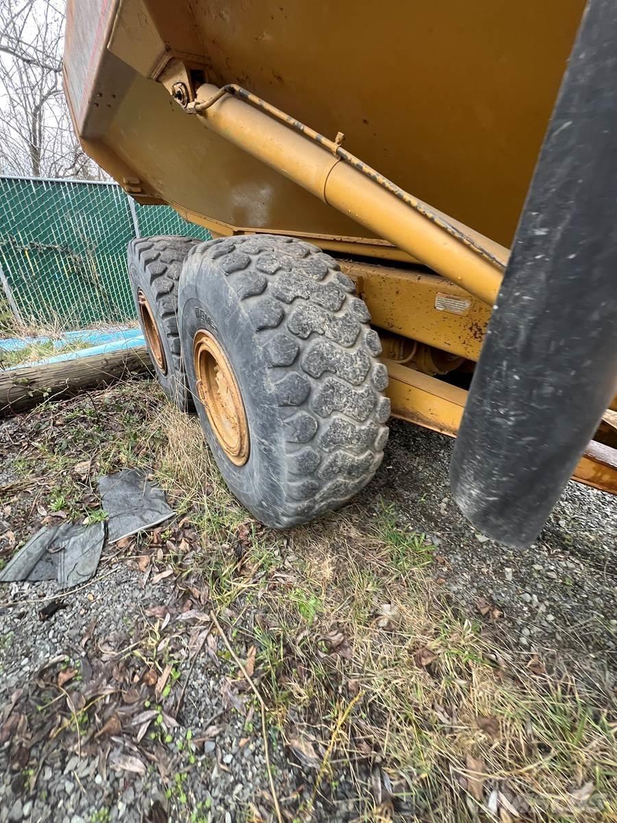 CAT 730 Midjestyrd dumper