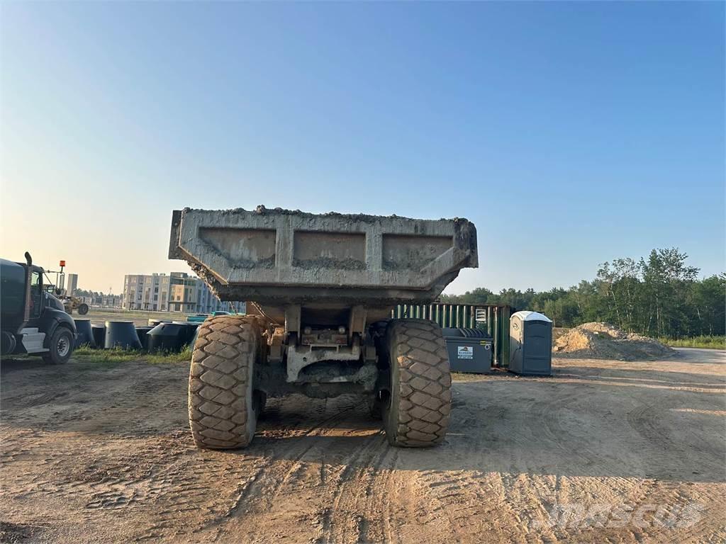 CAT 740 Midjestyrd dumper