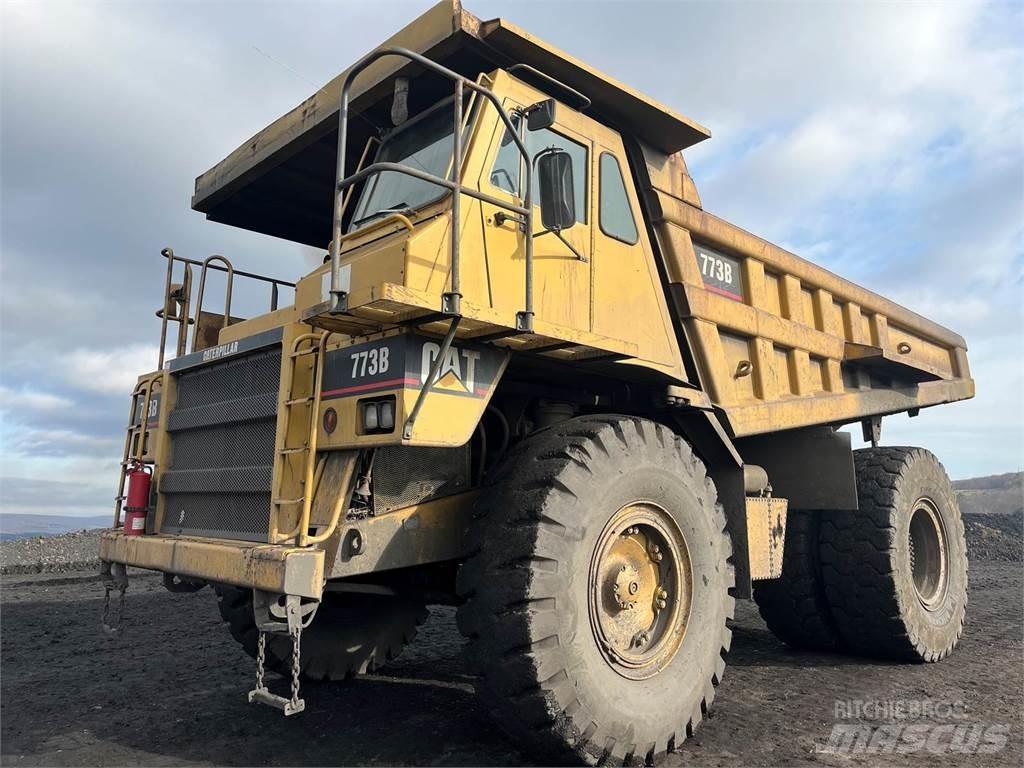 CAT 773B Midjestyrd dumper