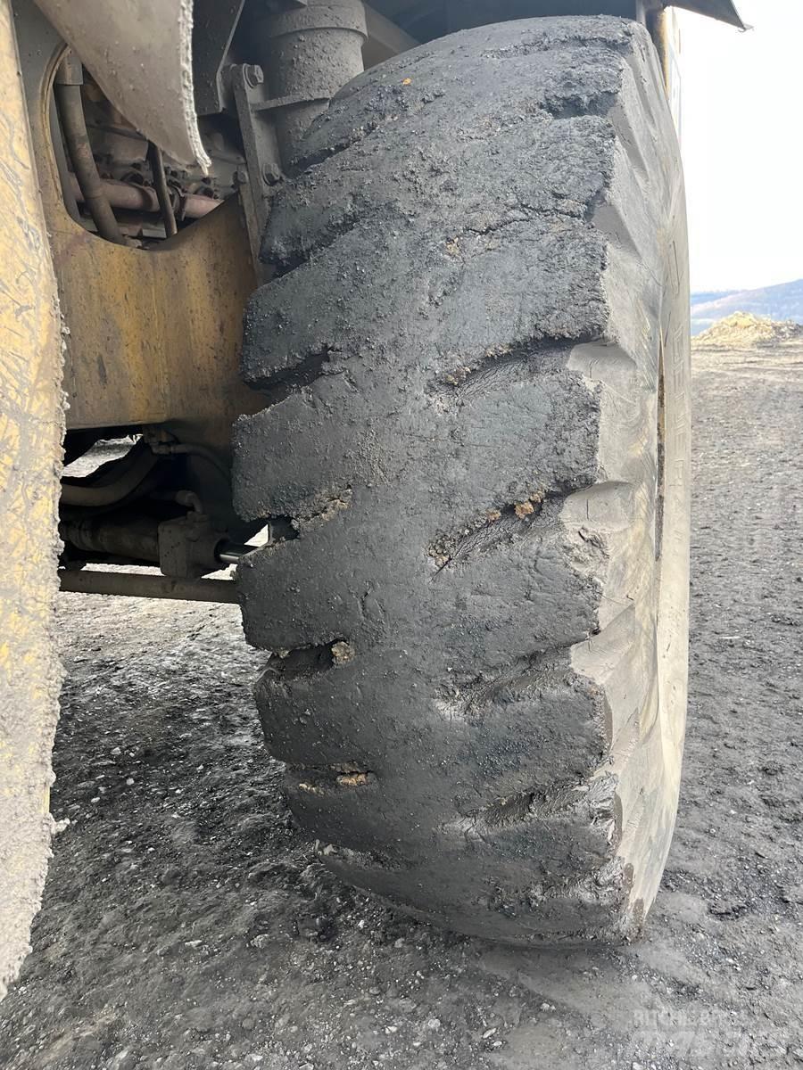 CAT 773B Midjestyrd dumper