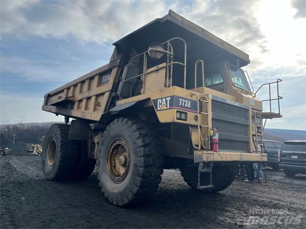 CAT 773B Midjestyrd dumper
