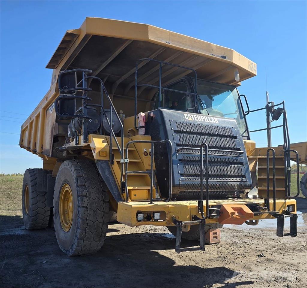 CAT 775F Midjestyrd dumper