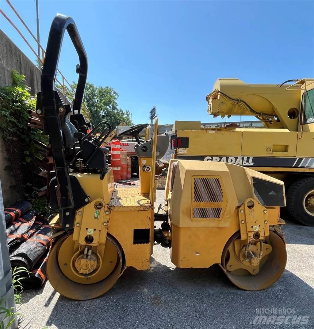 CAT CB22 Envalsvältar