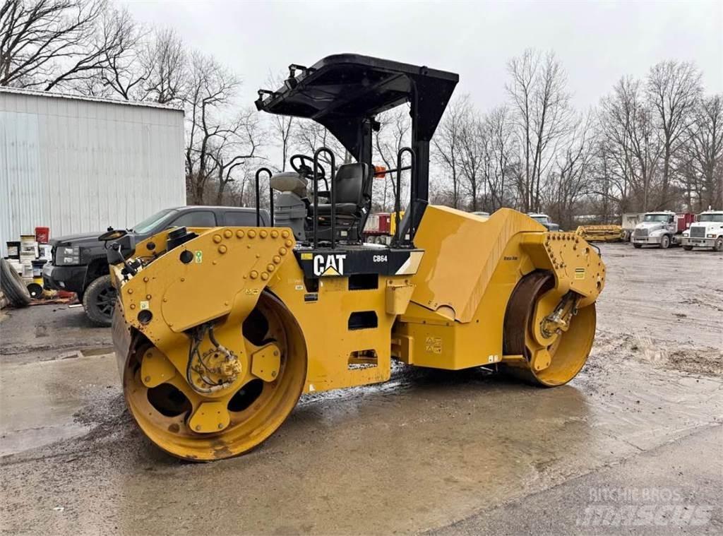 CAT CB64 Envalsvältar