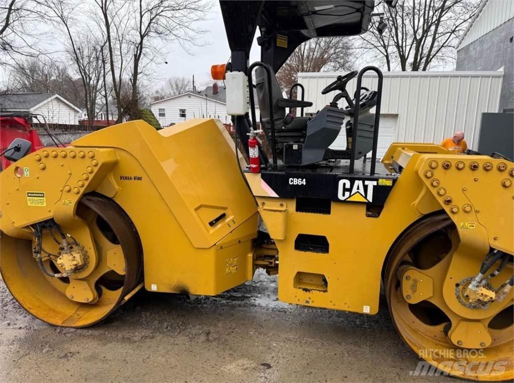 CAT CB64 Envalsvältar