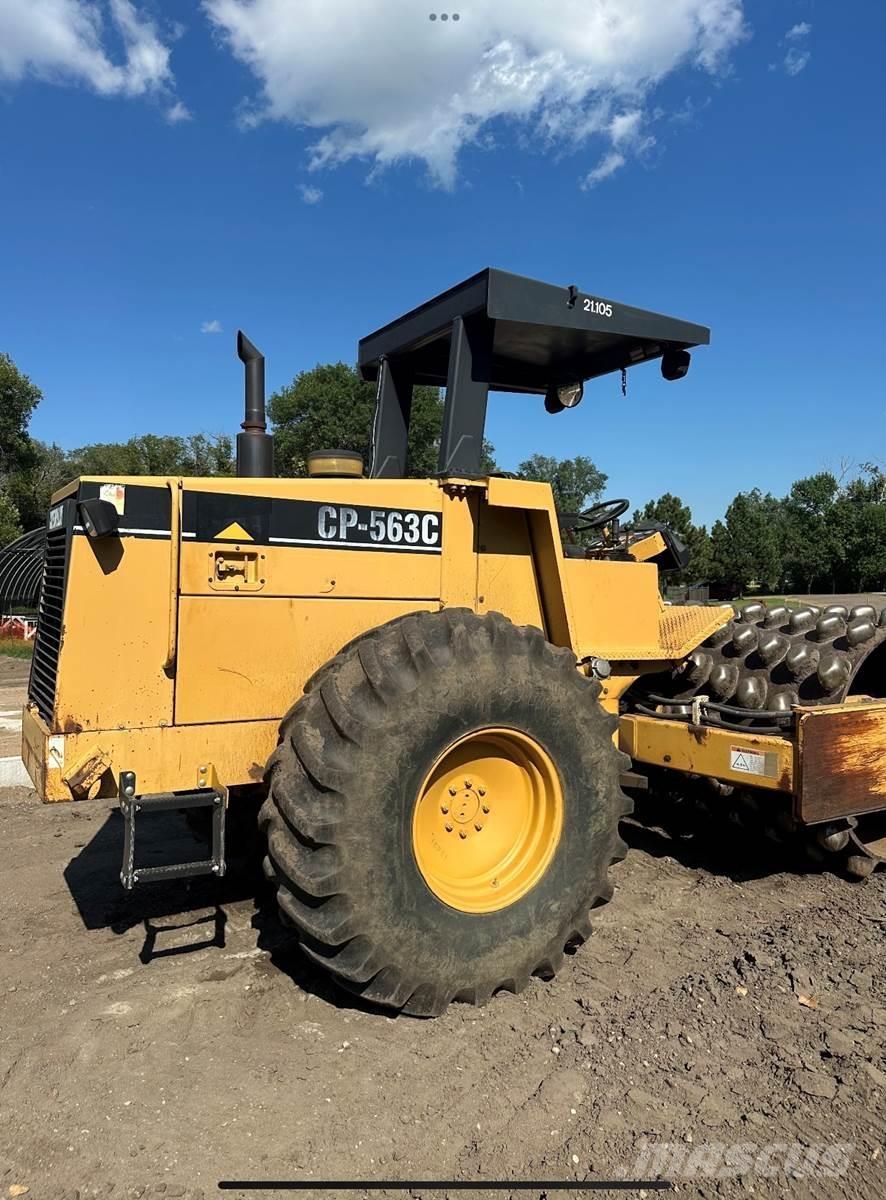 CAT CP563C Jordkompaktorer