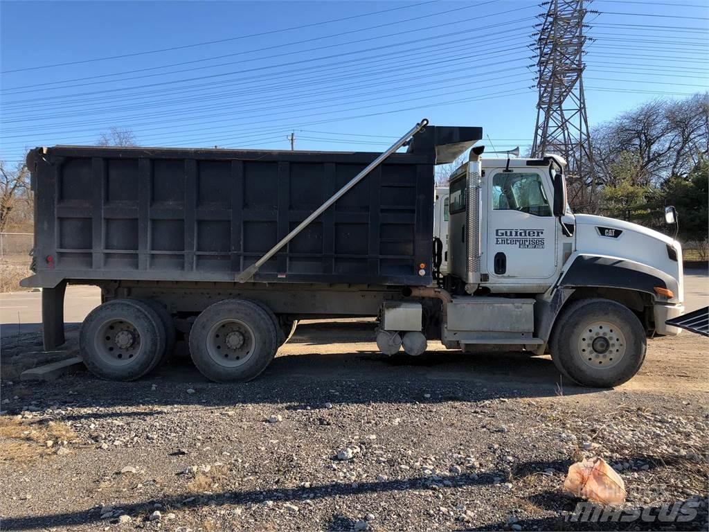 CAT CT660 Tippbilar