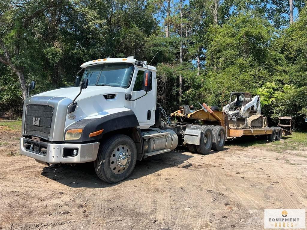 CAT CT660S Dragbilar