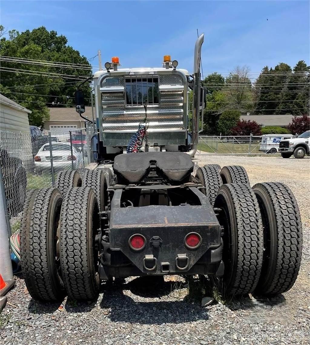 CAT CT660S Dragbilar