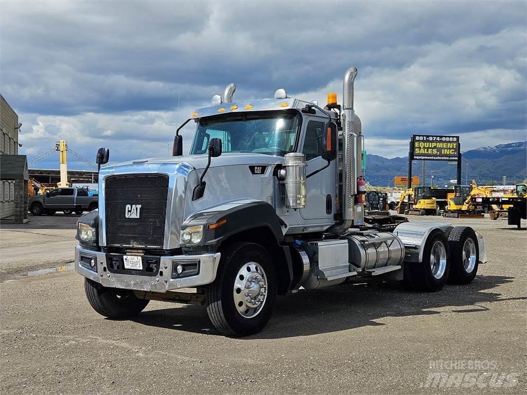 CAT CT680L Dragbilar